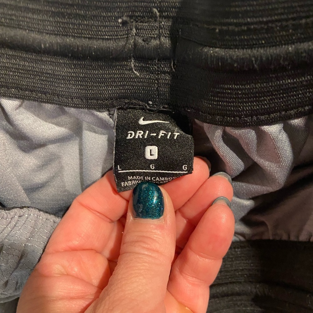 Nike Men's Light Blue Athletic Shorts - Picture 4 of 4